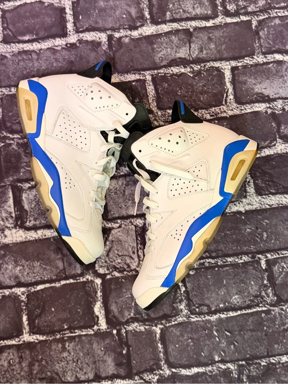 Nike air Jordan retro 6 sport blue size 8.5